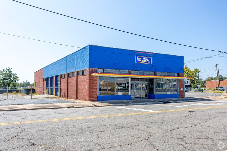 Primary Photo Of 104 3rd St E, Tifton Freestanding For Lease