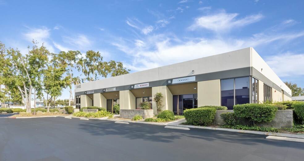 More Photos Of 5482 Complex St, San Diego Light Distribution For Lease