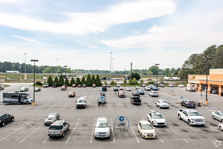 More Photos Of 1512 Red Bud Rd, Calhoun General Retail For Lease