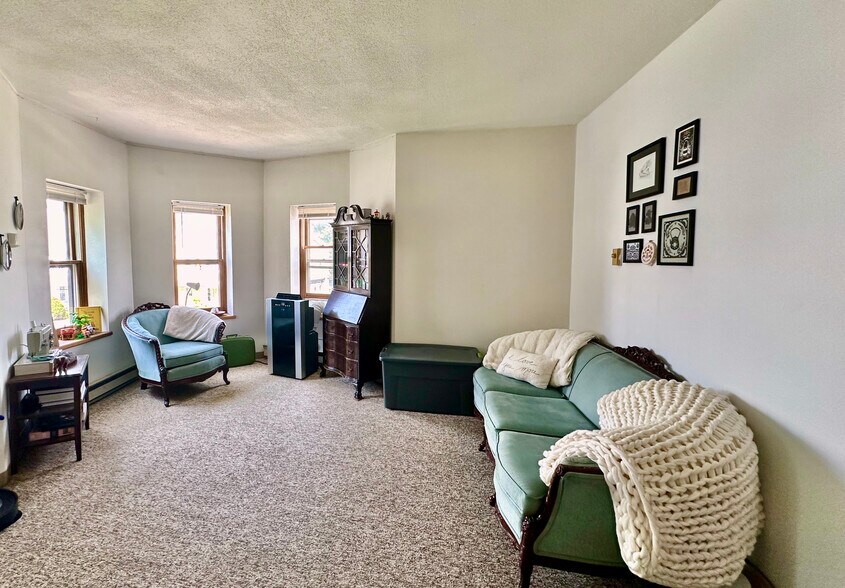 More Photos Of 18 Orchard St, Northampton Apartments For Sale