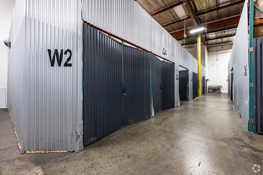 More Photos Of 5625 E Firestone Blvd, South Gate Warehouse For Lease