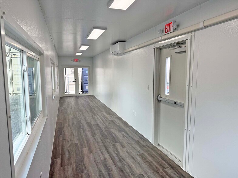 More Photos Of 1 Carnival St, Hazleton Warehouse For Lease