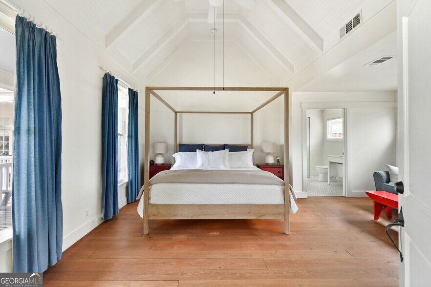 More Photos Of 1051 Meadow Ln, Madison Hospitality For Sale