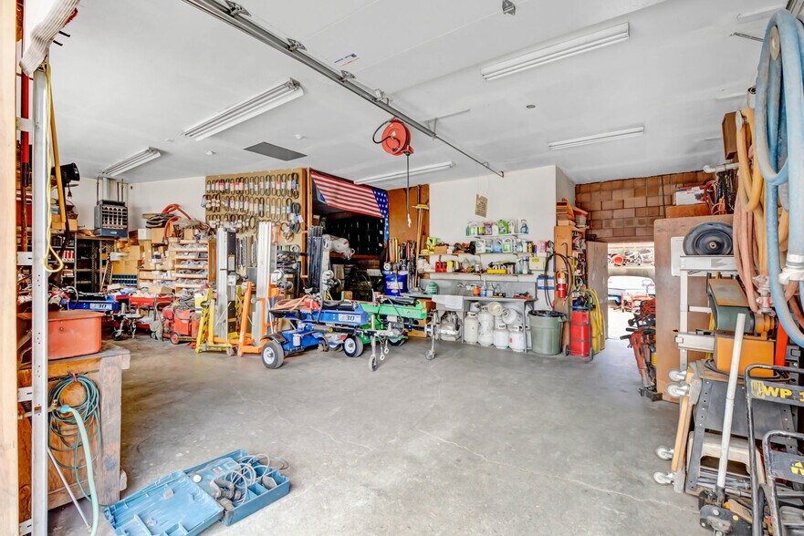 More Photos Of 26325 Pine Ave, Rimforest Freestanding For Sale