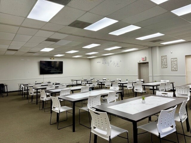 More Photos Of 3569 Habersham At Northlake, Tucker Office Residential For Lease