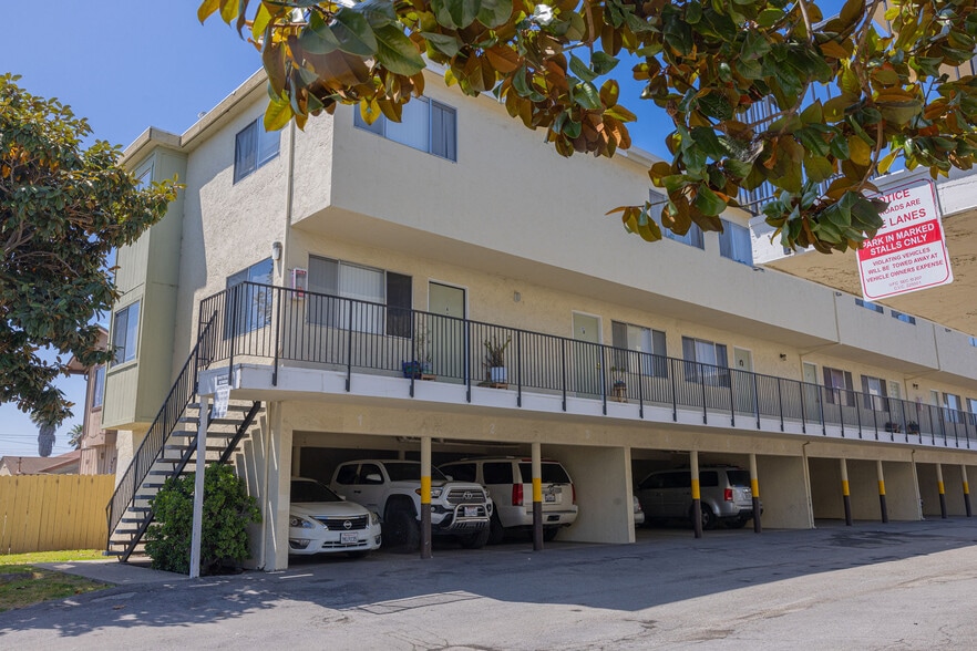 More Photos Of 75 N Hebbron Ave, Salinas Apartments For Sale