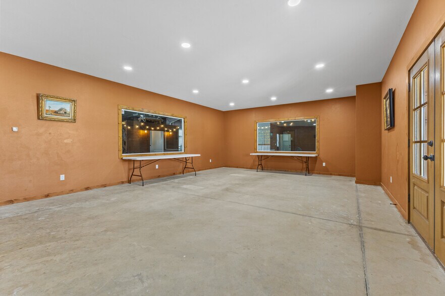 More Photos Of 20500 N 2810 Rd, Kingfisher Lodge Meeting Hall For Sale