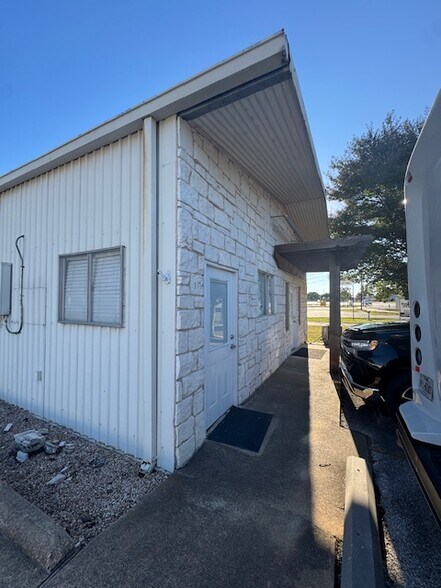 More Photos Of , Bastrop Office For Sale