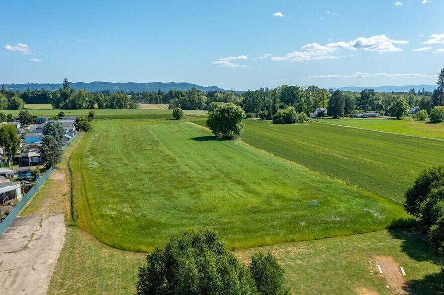 More Photos Of 2300 SE Stratus Ave, Mcminnville Land For Sale