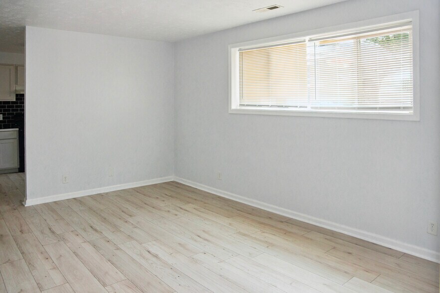 More Photos Of 7301 Corby St, Omaha Apartments For Sale