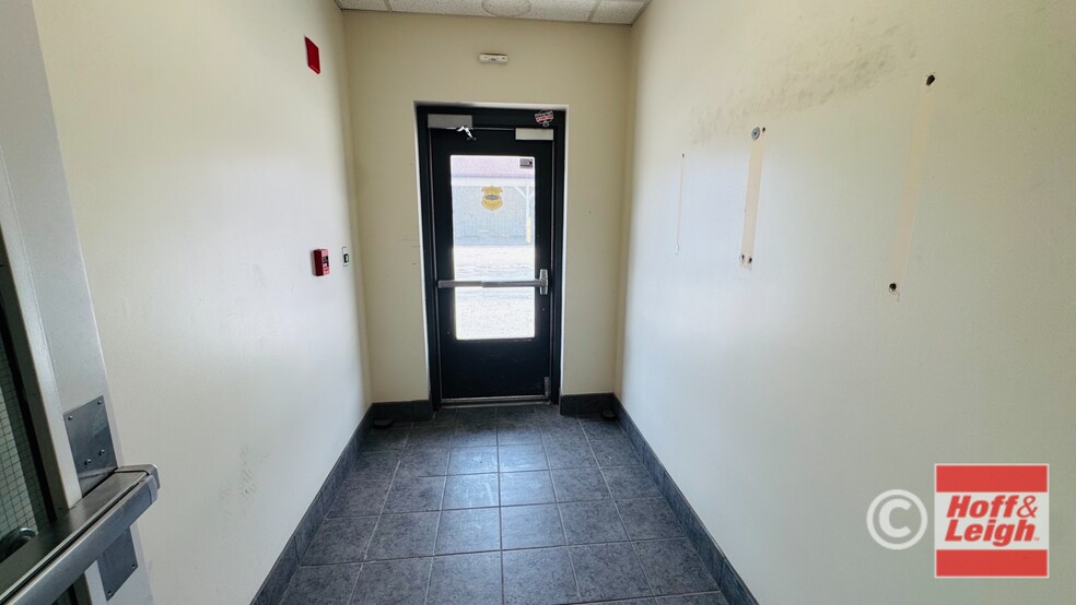 More Photos Of 1280 Sunset Dr, Copley Office For Sale