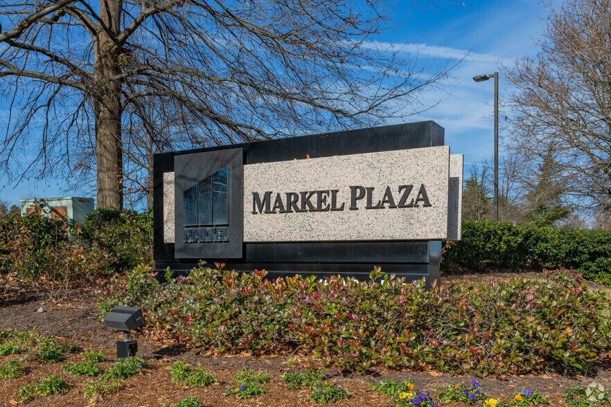 More Photos Of 4600 Cox Rd, Glen Allen Office For Lease