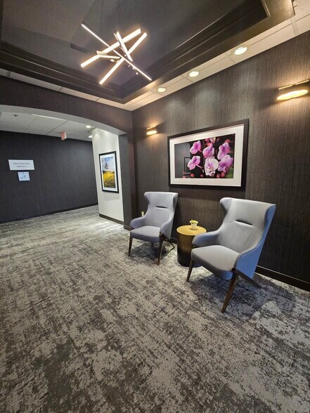 More Photos Of 1185 Town Centre Dr, Eagan Medical For Lease
