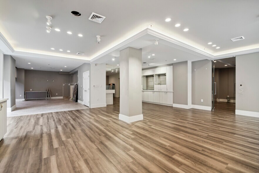 More Photos Of 1737-1739 Chestnut St, Philadelphia Apartments For Lease