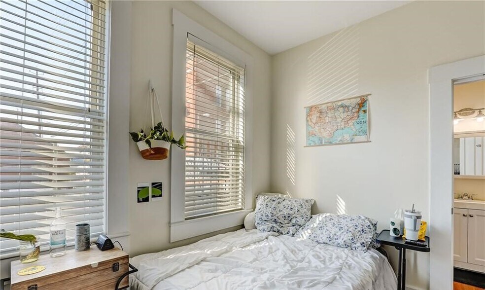 More Photos Of 1313 Whitaker St, Savannah Apartments For Sale