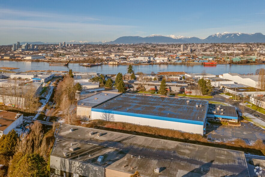 More Photos Of 2351 Vauxhall Pl, Richmond Warehouse For Lease