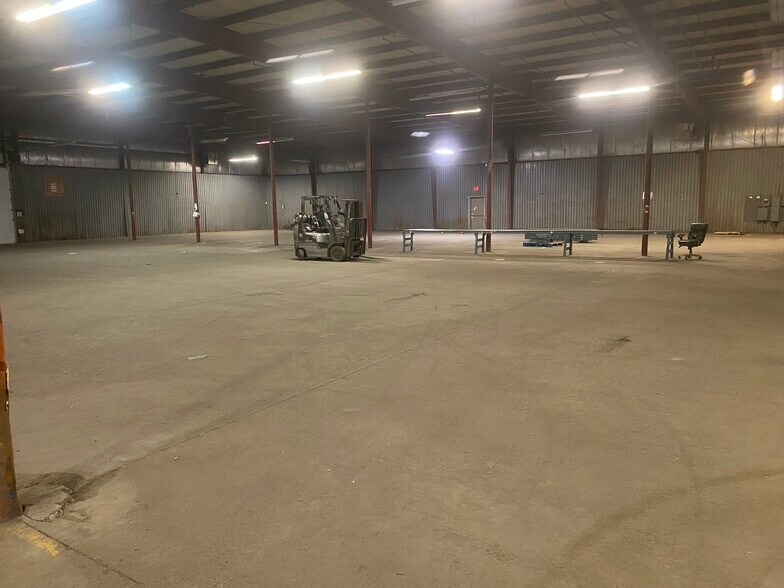 More Photos Of 14 Kraft Ave, Albany Warehouse For Sale