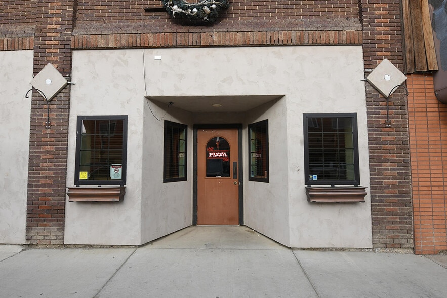 More Photos Of 239 Main St, Shelby Bar For Sale