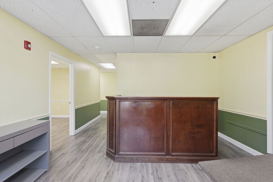 More Photos Of 346 N Volusia Ave, Orange City Office For Lease