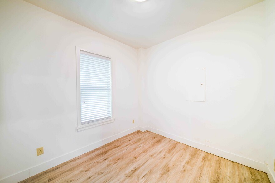 More Photos Of 2475 Mt Lehman Rd, Abbotsford Flex For Sale