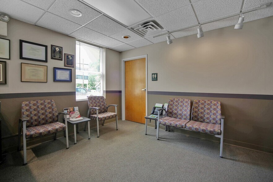 More Photos Of 2 Waln St, Wellsboro Office For Sale