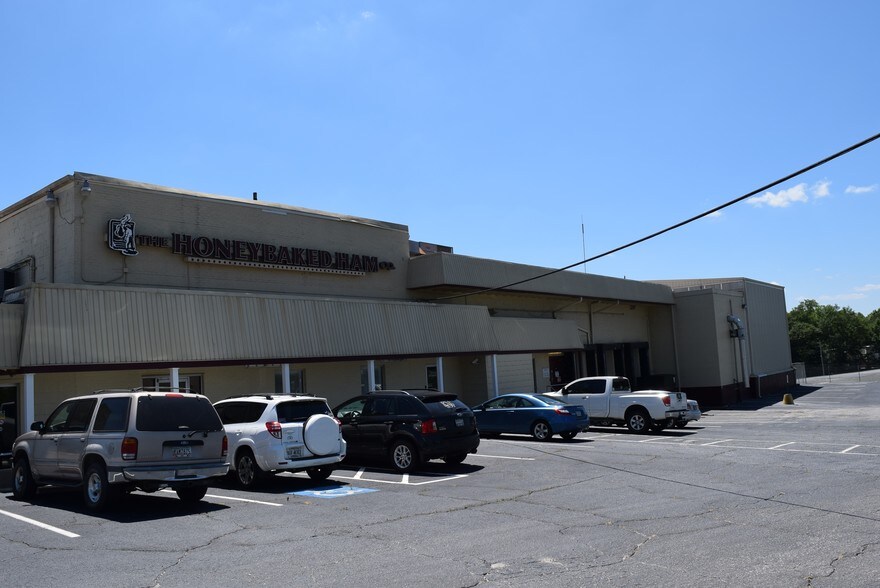 More Photos Of 635 Kingsbridge Rd, Carrollton Distribution For Lease