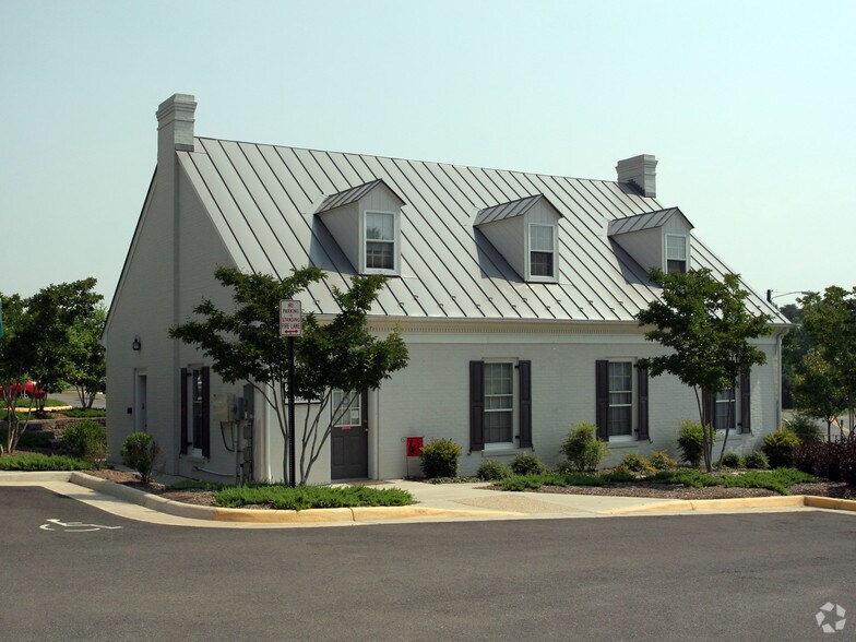 More Photos Of 1691 Jefferson Davis Hwy, Fredericksburg Office For Lease