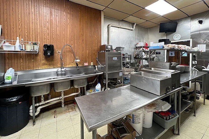 More Photos Of 105 Johnson Ave N, Fosston Storefront For Sale