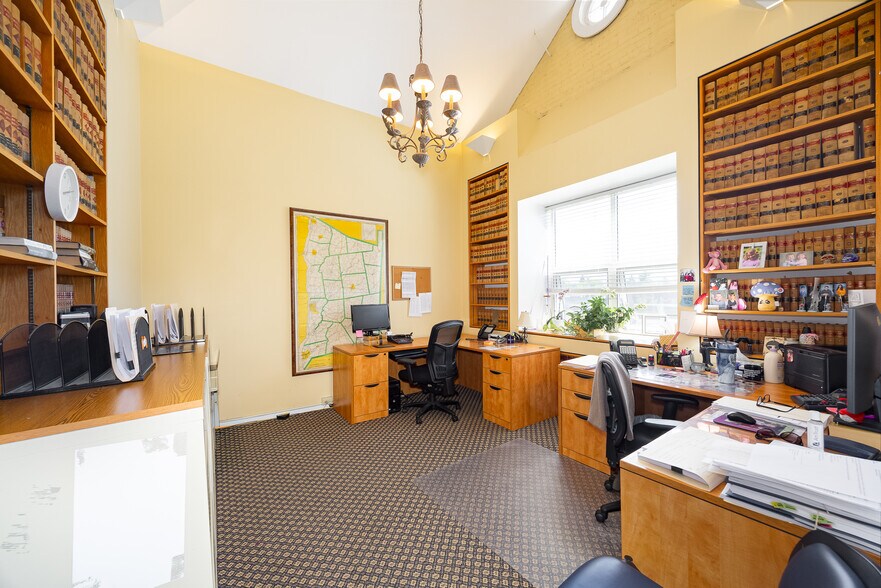 More Photos Of 9 Cannon St, Poughkeepsie Office For Sale