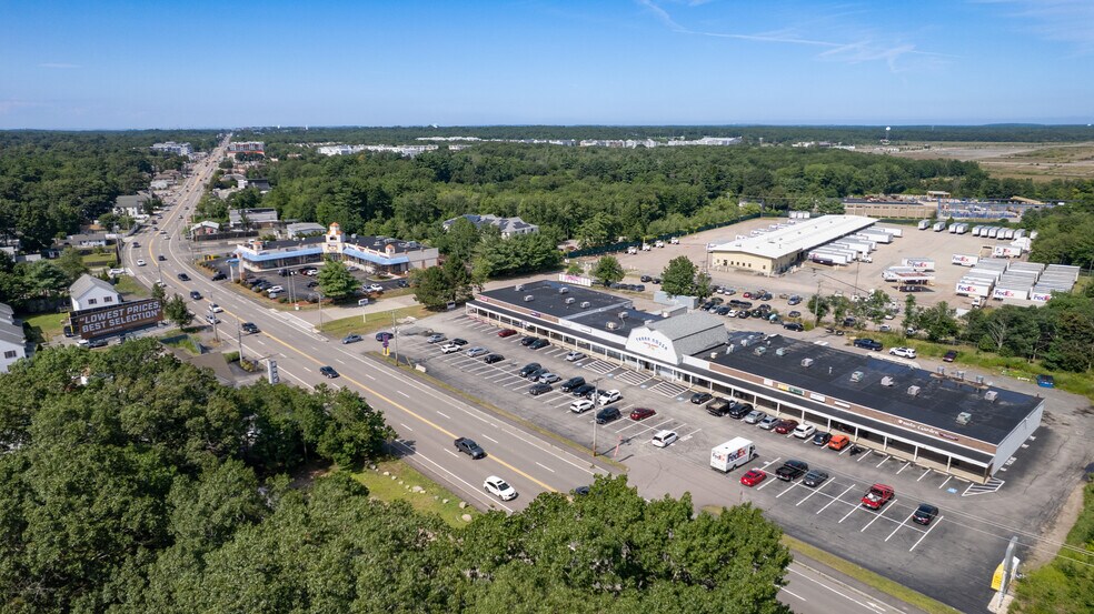 More Photos Of 1501 Bedford St, Abington Health Club For Lease