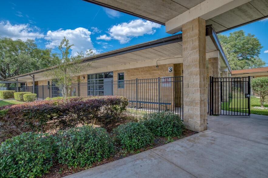 More Photos Of 156 Horseman Club Rd, Palatka Schools For Sale
