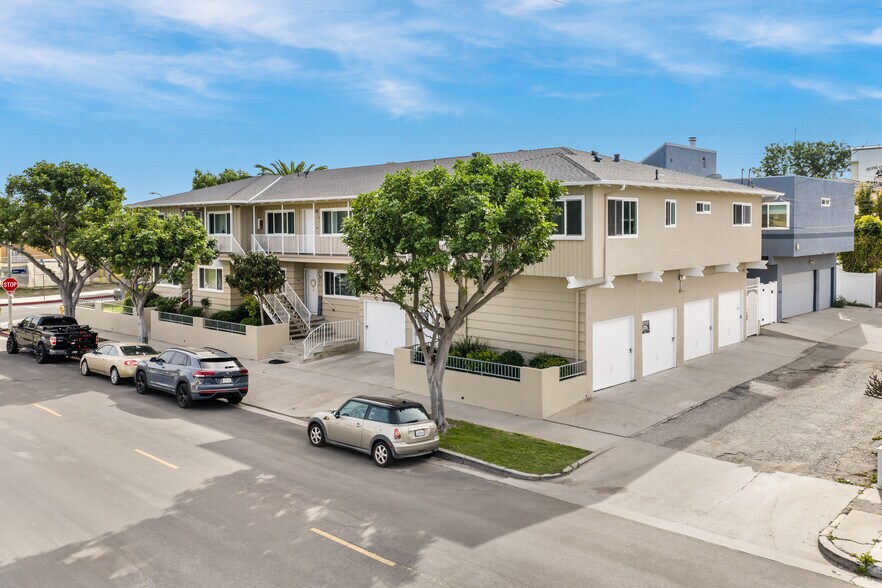 More Photos Of 1021 W 14th St, San Pedro Apartments For Sale