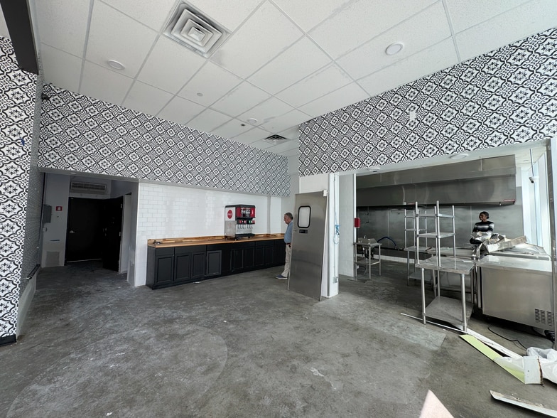 More Photos Of 1111 Wilshire Blvd, Los Angeles Apartments For Lease