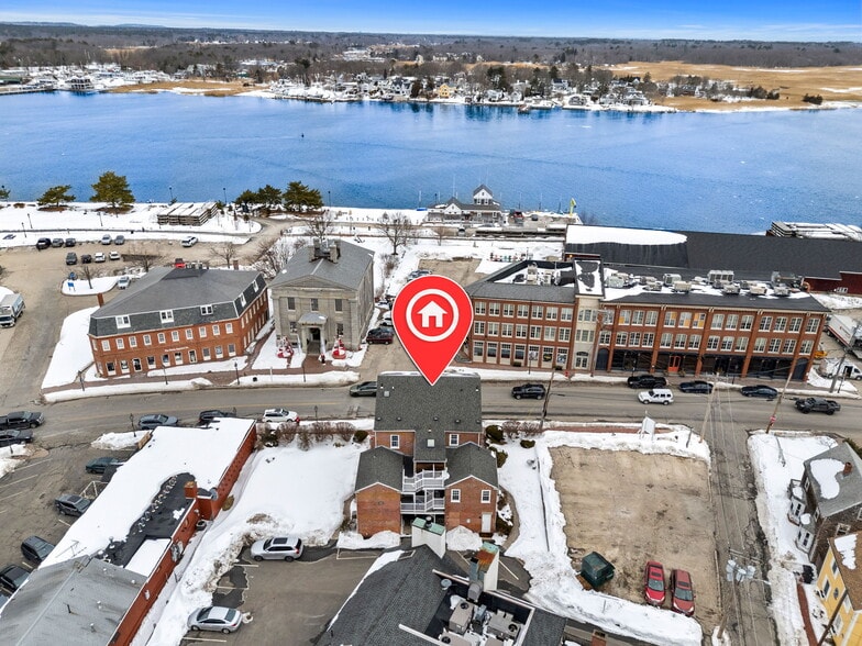 More Photos Of 30-32 Water St #3, Newburyport Office For Sale