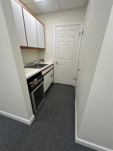 More Photos Of 13621-13689 Baltimore Ave, Laurel Medical For Sale