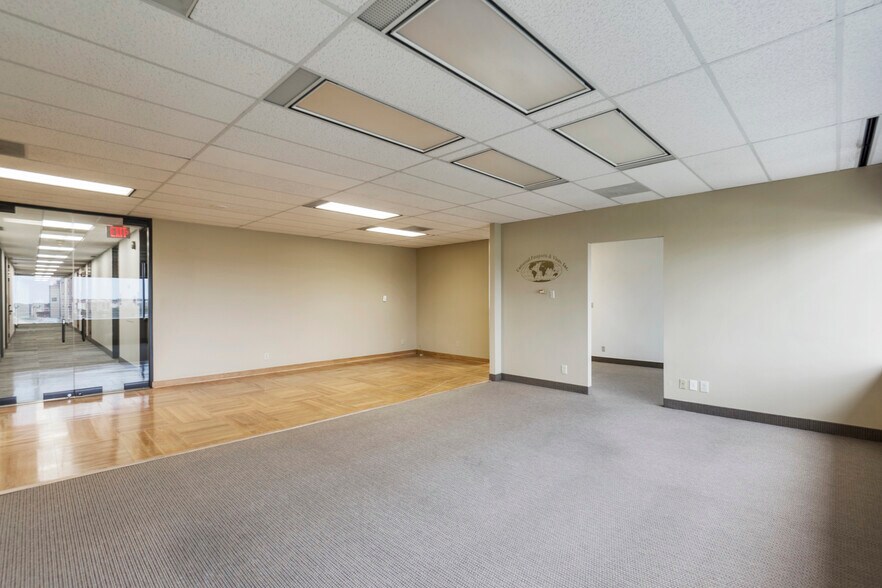 More Photos Of 7515 Greenville Ave, Dallas Medical For Lease