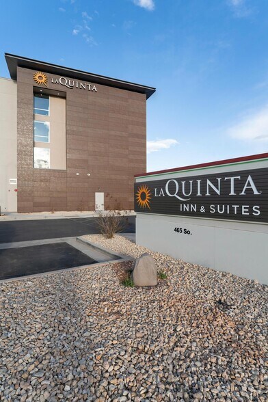 More Photos Of 465 S 100 E, Kanab Hospitality For Sale