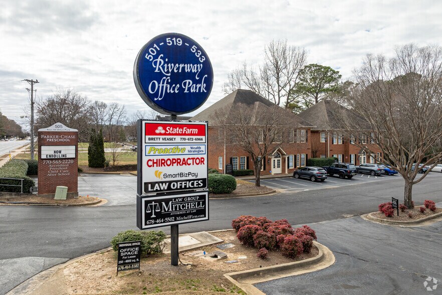 More Photos Of 501 Johnson Ferry Rd, Marietta Office For Sale