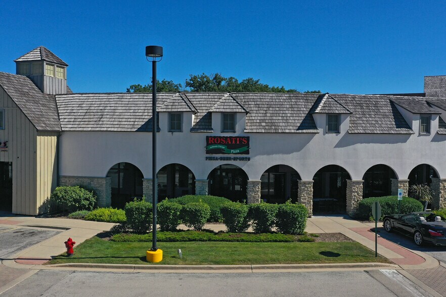 More Photos Of 2501-2585 Waukegan Rd, Bannockburn Unknown For Lease