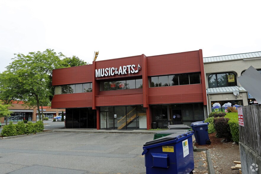 More Photos Of 16615 Redmond Way, Redmond Office For Lease