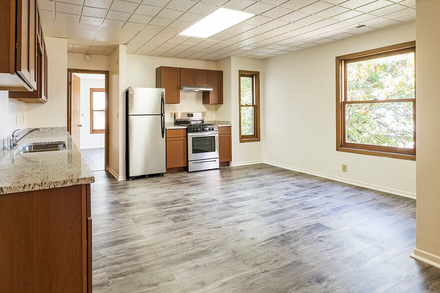 More Photos Of 1910 Feronia Ave, Saint Paul Apartments For Sale