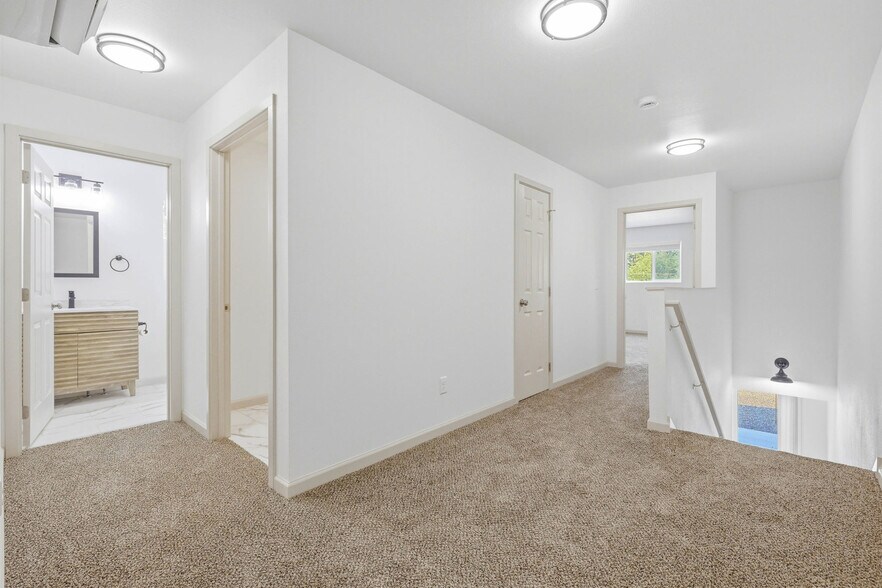 More Photos Of 255 NE Fourth St, Irrigon Specialty For Sale