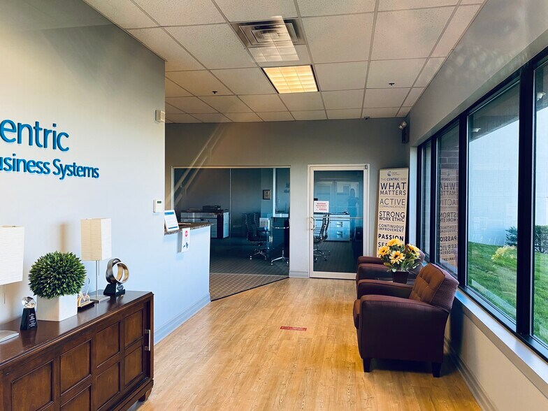 More Photos Of 590 Lancaster Ave, Malvern Light Distribution For Sale