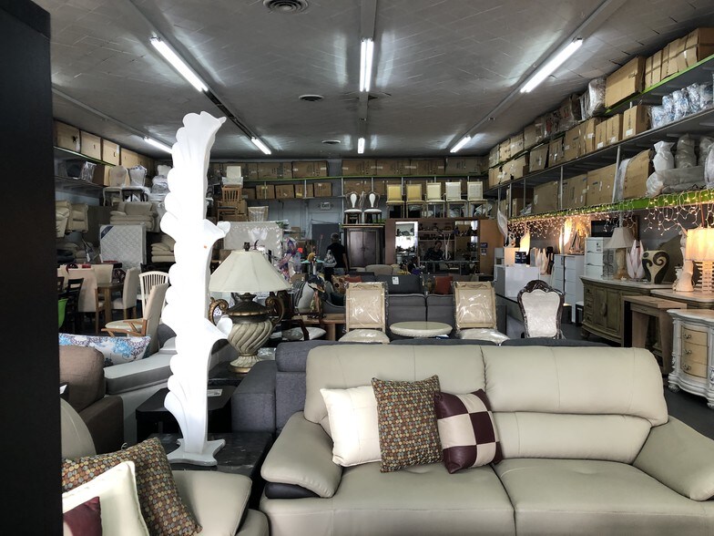 More Photos Of 5143 Whittier Blvd, Los Angeles Storefront For Sale