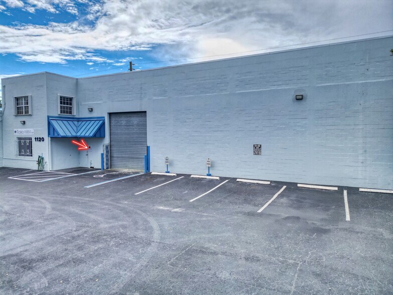 More Photos Of 1120 NW 54th St, Fort Lauderdale Warehouse For Lease