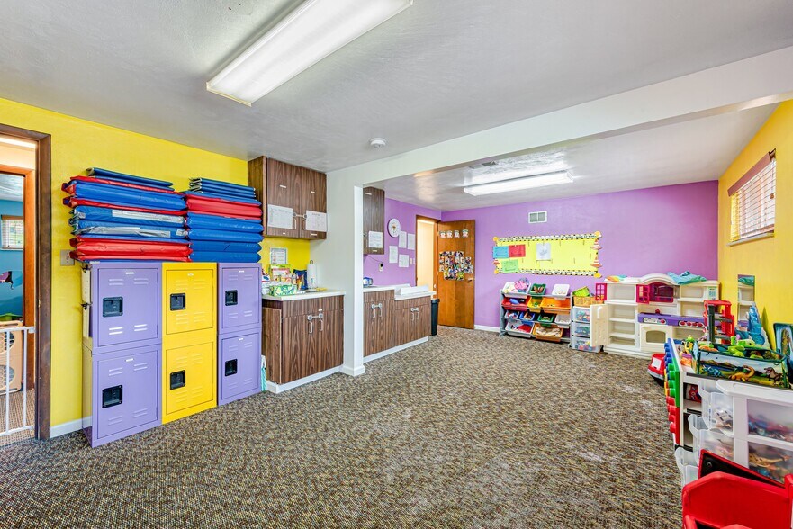 More Photos Of 2420 Greenock Buena Vista Rd, Mckeesport Daycare Center For Sale