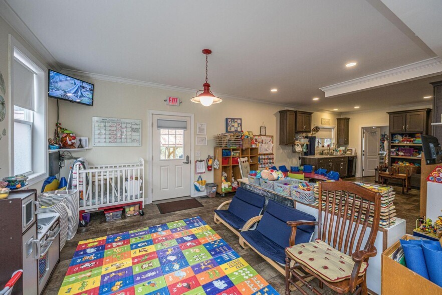 More Photos Of 141 Limehouse Dr, Summerville Daycare Center For Sale
