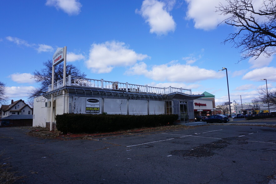 More Photos Of 175 Washington St, Hartford Restaurant For Sale