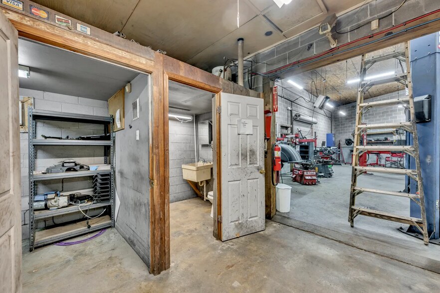 More Photos Of 3315 Cogswell Ave, Pell City General Retail For Sale