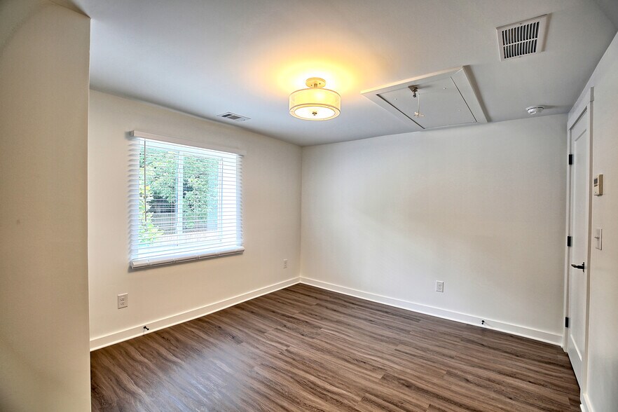 More Photos Of 1026 Ashby Grv SW, Atlanta Apartments For Sale